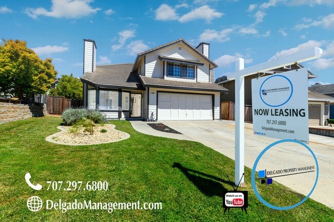 Building Photo - Completely remodeled Glen Cove 5 bed home