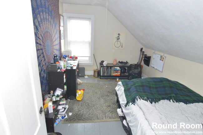 Photo - 33 Linden St Apartments Unit #2