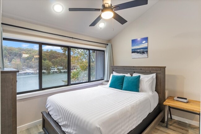 Photo - 5940 Baydy Peak Rd