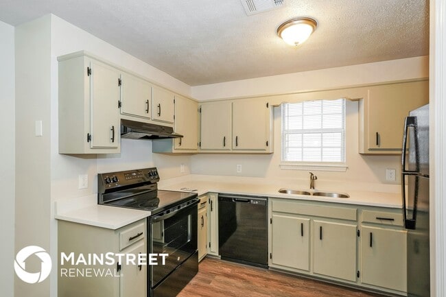 Photo - 1608 Wynnhaven Ct House