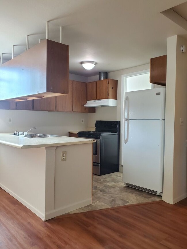 Photo - JYG: 3414 Duplex Unit #B