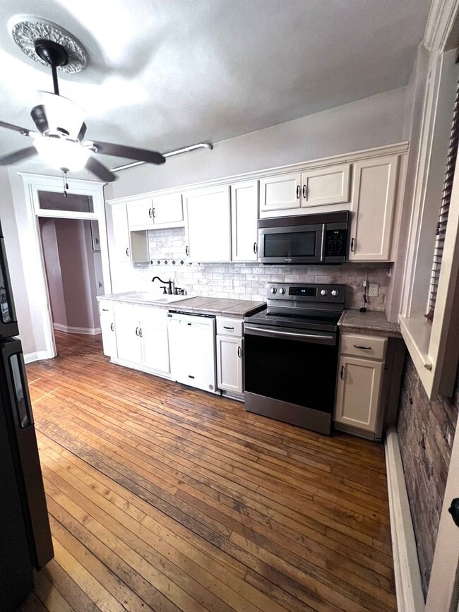 Photo - 308 E 5th St Unidad 308 C