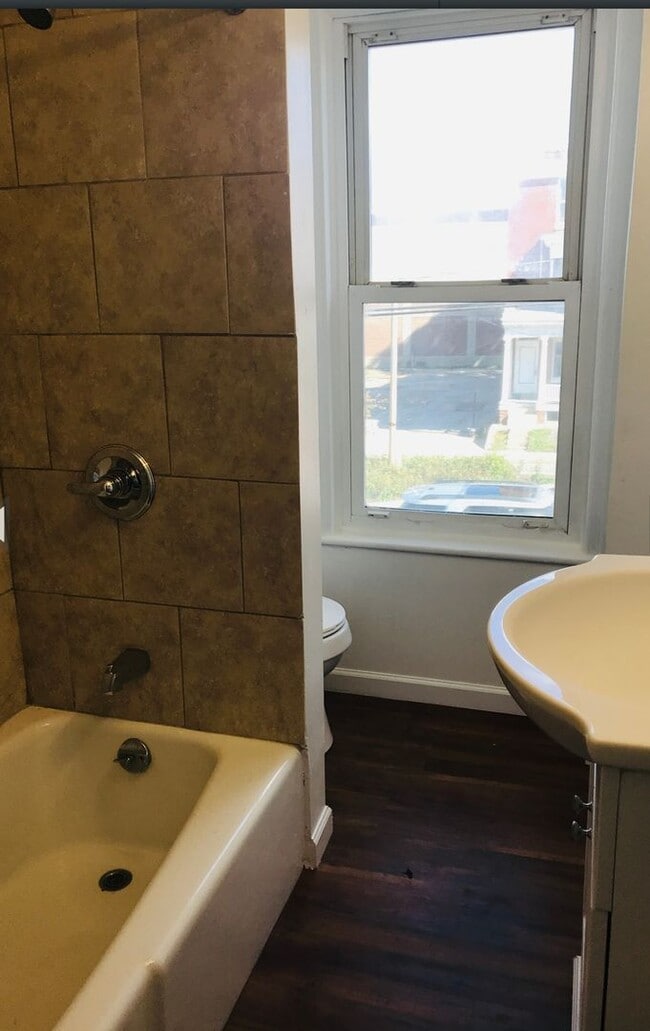 Photo - 3 Bedroom 1 Bath House, Yard-Oldtown East ...