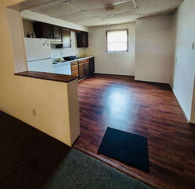 Building Photo - 108 Farragut Ave Unit 108 B Farragut