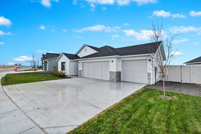 Photo - 2869 N Arroyo Vis Wy