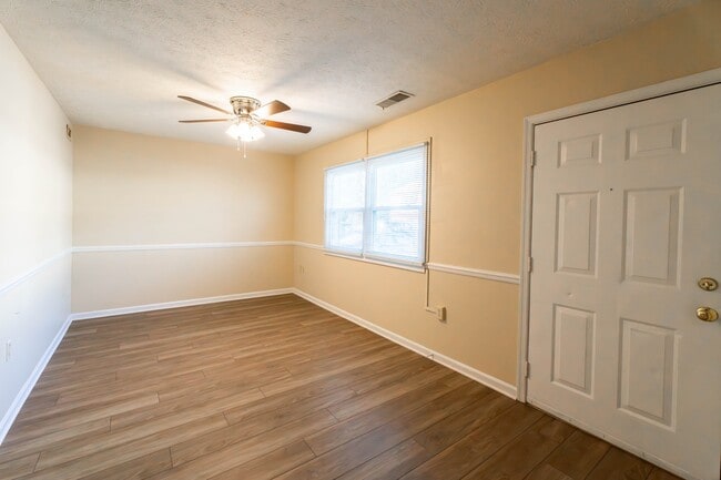 Photo - 15 Jigsaw Pl