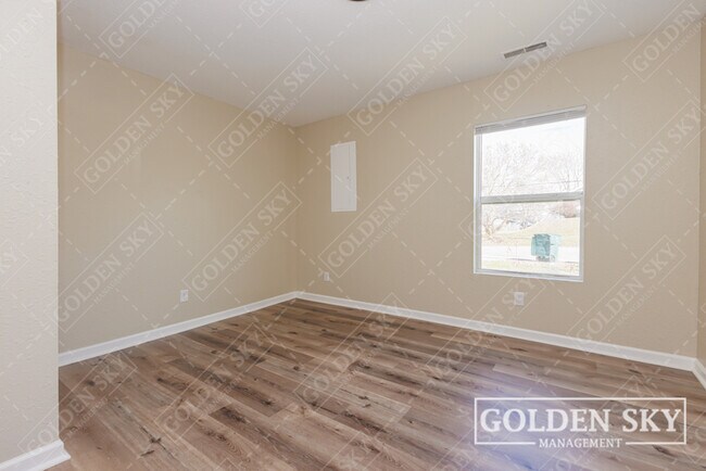 Photo - 1611 S Gharkey St