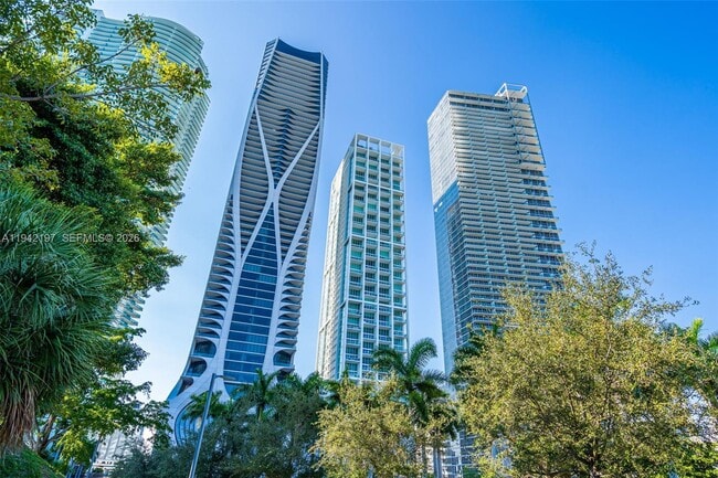 Building Photo - 1100 Biscayne Blvd Unit 2907