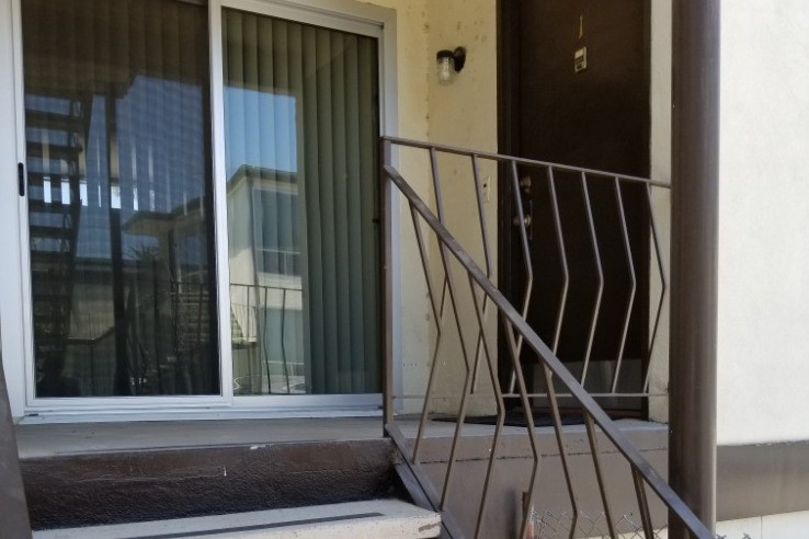 Entry Front Patio - 3750 Midvale Ave Apartments Unit 11