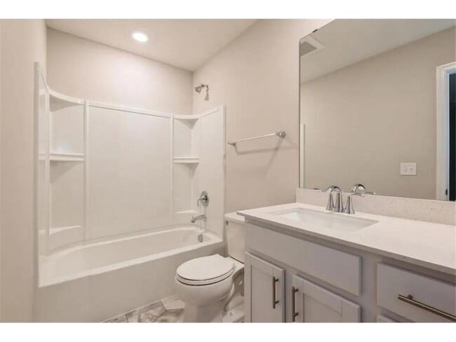 Photo - 10888 Fountain Pl N