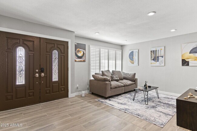 Photo - 1926 E Diamond Dr