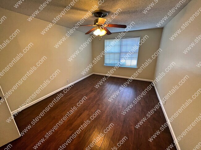 Photo - 441 Harding Pl Unit H2