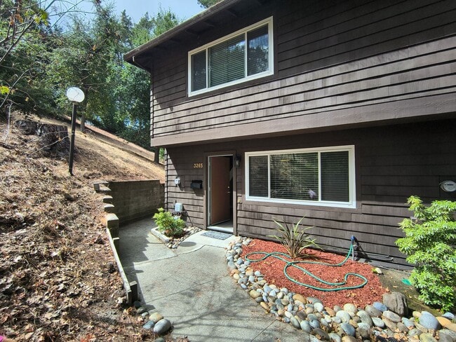 Building Photo - 3265 Marlene Dr