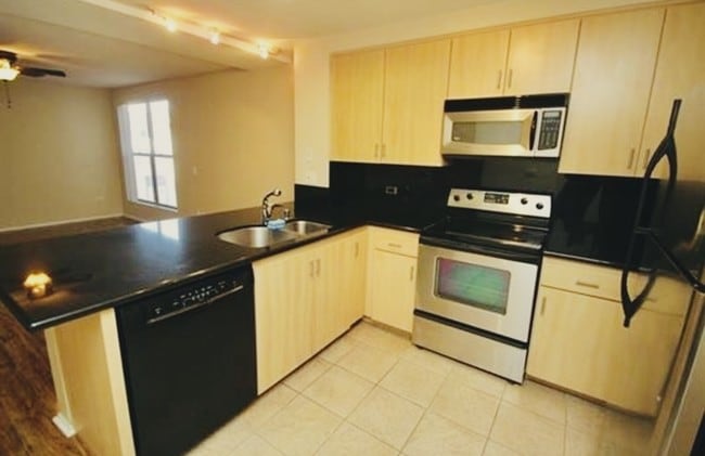 Building Photo - 101 Market St Unit 210