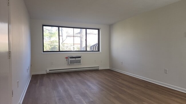 Photo - 1323 Worcester Rd Unit G7