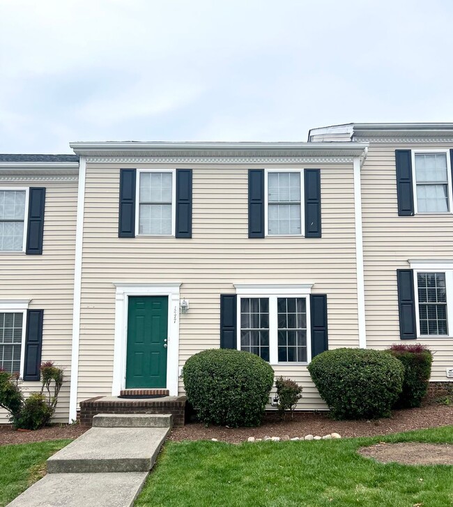 Building Photo - Townhome for Rent in Taylor Springs *****F...