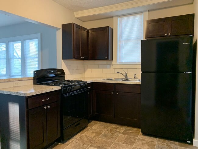 Building Photo - 517 Brenner St NE