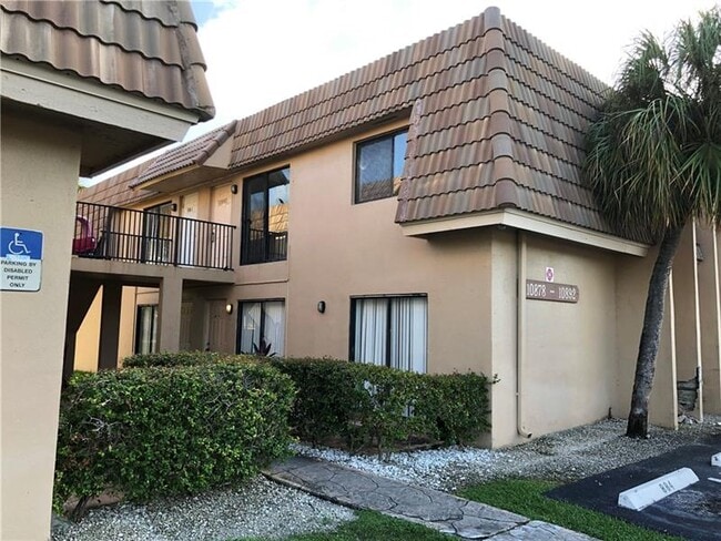 Photo - 10880 Royal Palm Blvd Unit 10880