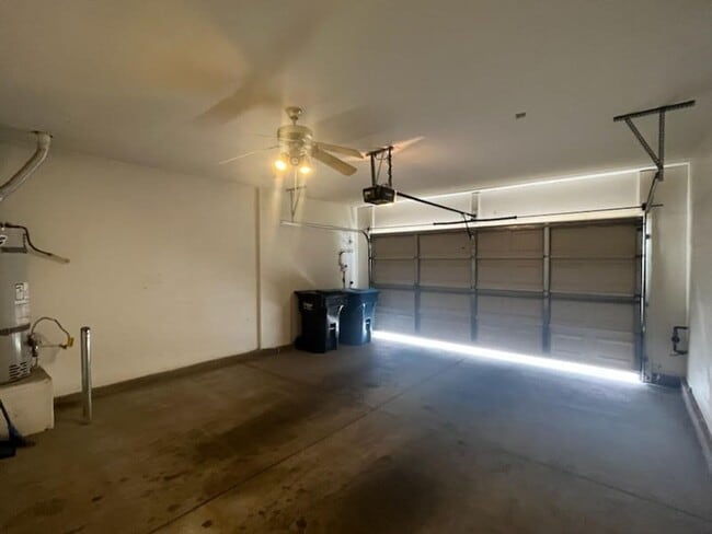 Photo - Great single story 3 bedroom house for rent!