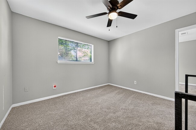 Photo - 5414 Spanish Oak Dr