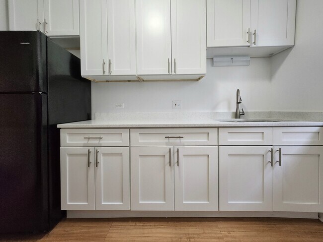 Photo - 3221 W Diversey Ave