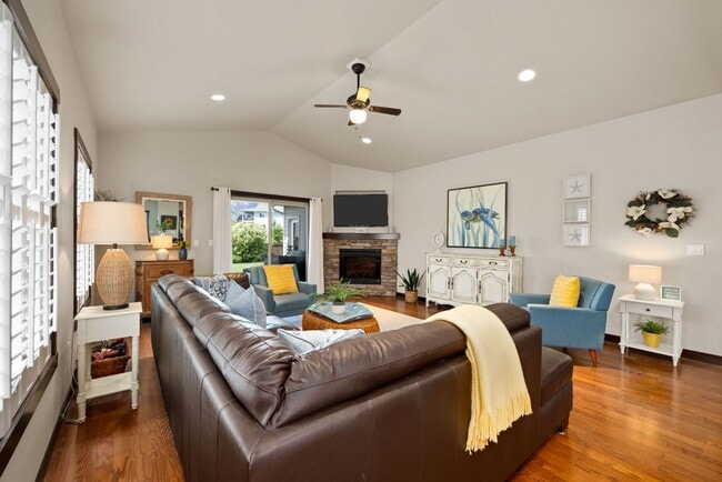 Photo - 3 Bedroom, 1.75 Bathroom Home in The Village at Lake Chelan