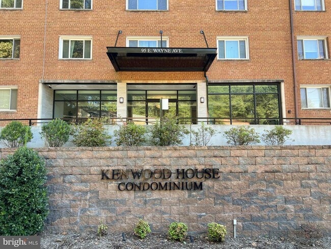 Building Photo - 95 E Wayne Ave Unit 200 Rental
