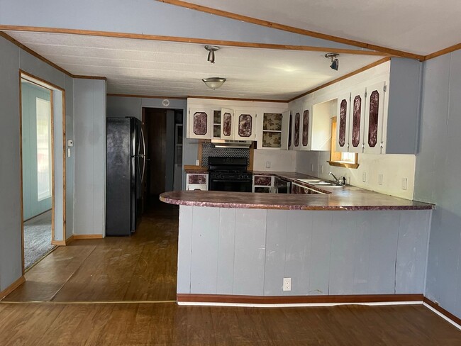 1201 Mac Laughlin Ct