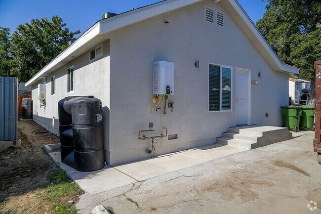 Building Photo - 10021 Silverton Ave Rental