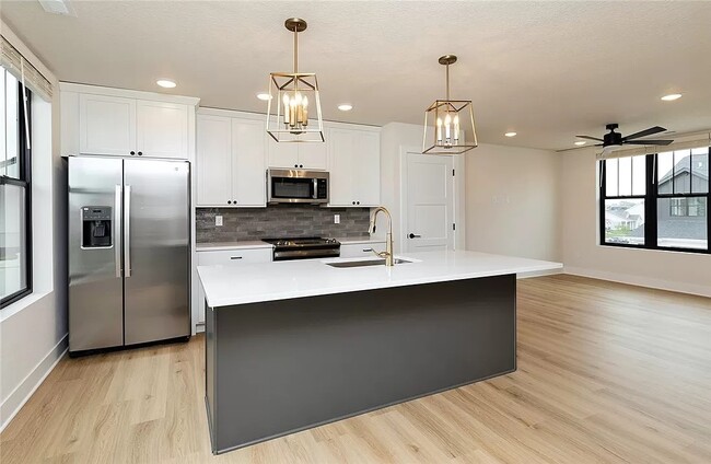 Photo - 2833 SW Prairie Trail Pky