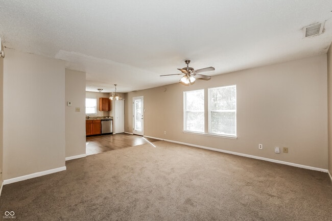 Photo - 3146 Earlswood Ln