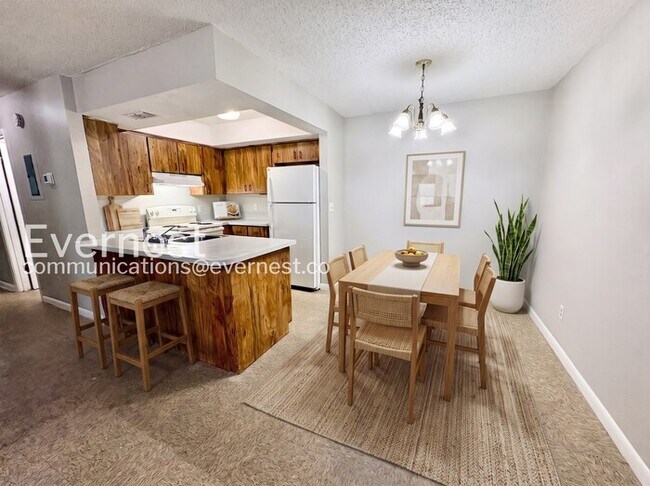 Photo - 3062 St Paul Dr
