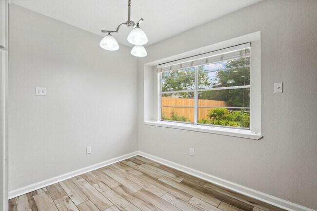 Photo - 4023 Broken Elm Dr