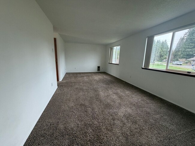 Photo - Beautiful 3 Bedroom Home in Olympia WA - Apply Today!