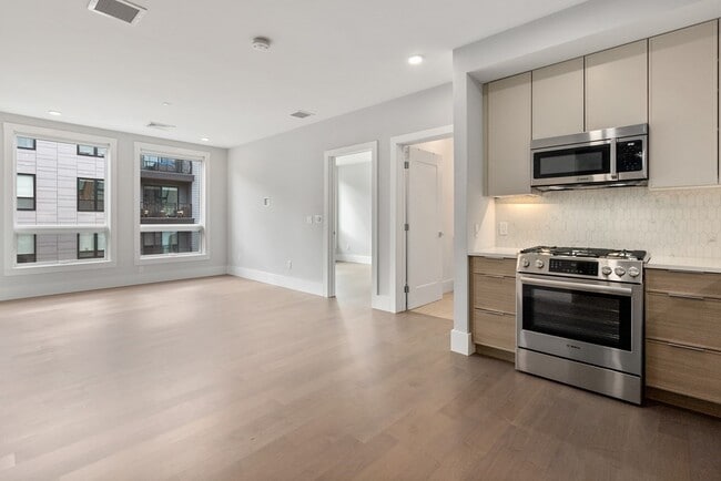 Photo - 3193 Washington St Unit 204