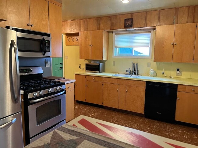 Photo - Great spacious 3-bedroom residence