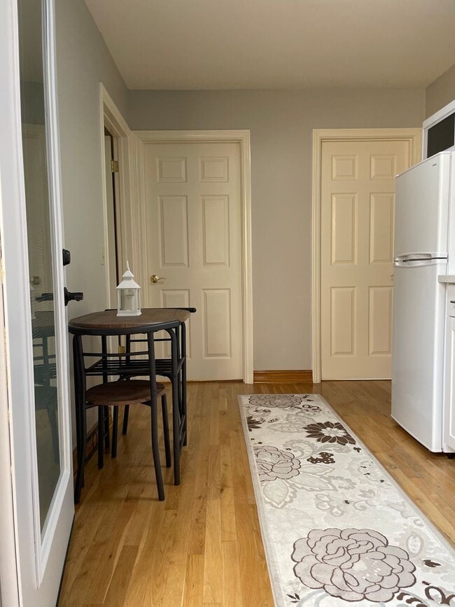 Photo - Great Location!