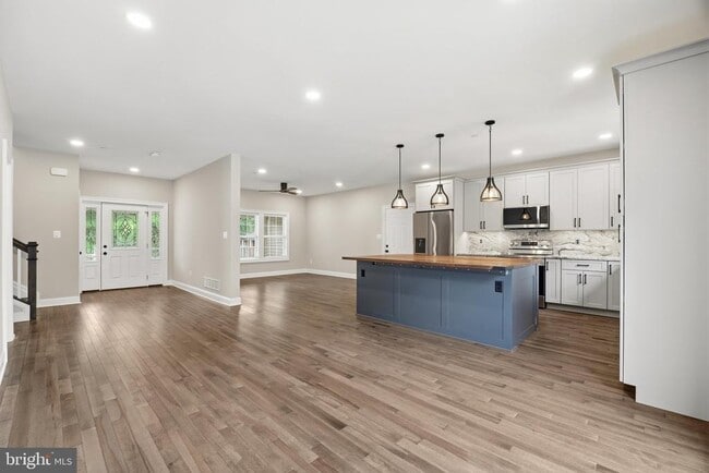 Photo - 474 Brightwood Rd