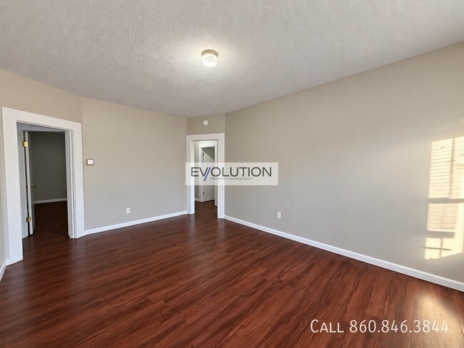 155-157-157 Seymour St Unit FL1
