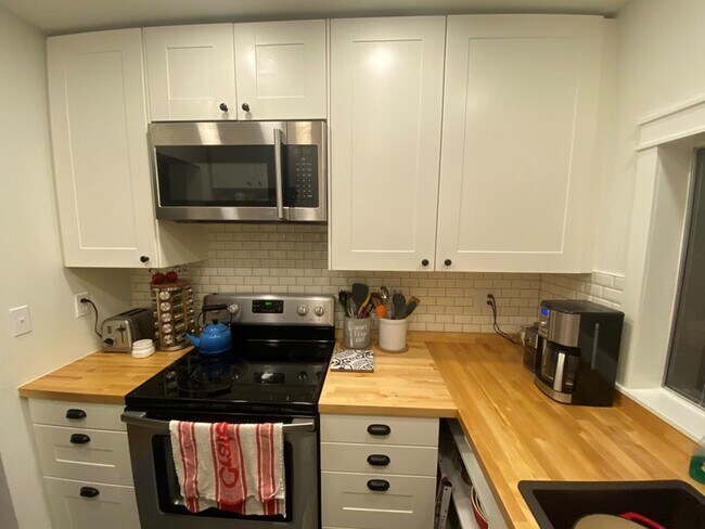 Photo - 2434 S Elizabeth St Unit Apt 6