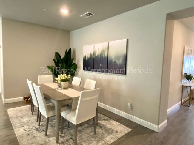 Photo - 6213 E Garland Ave