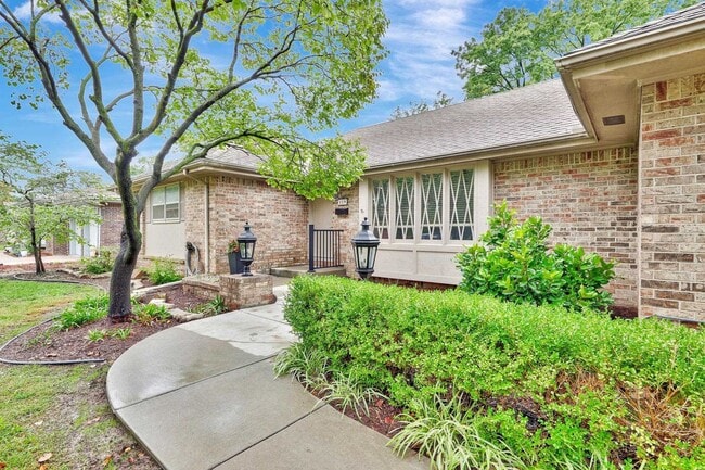 Photo - Charming Ranch in Rockwood!