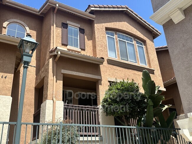 926 Camino De La Reina Unit 63
