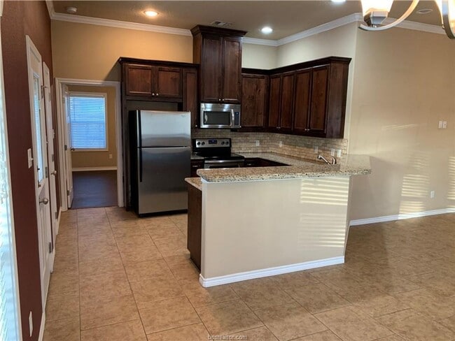 Photo - Beautifully 4 bedroom, 3 bathroom house wi...