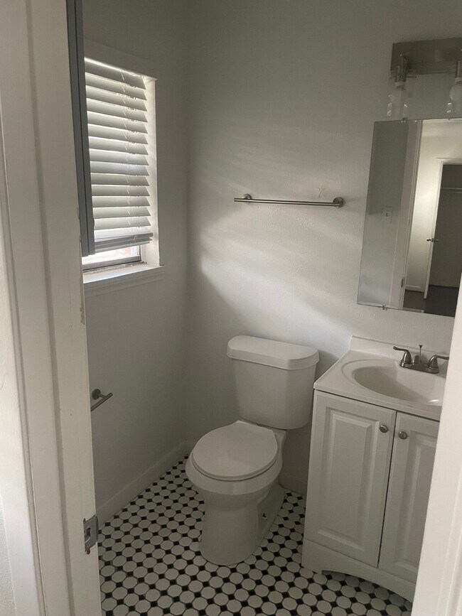 Photo - 5102 Academy St Unidad 15