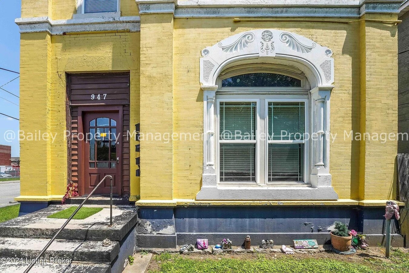 Photo - 947 S Brook St