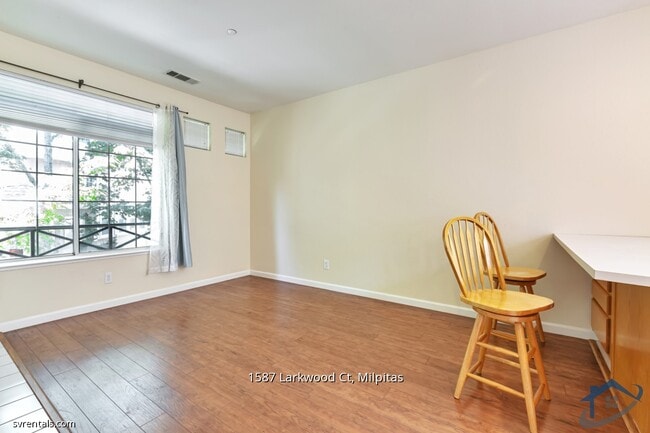 Photo - 1587 Larkwood Ct