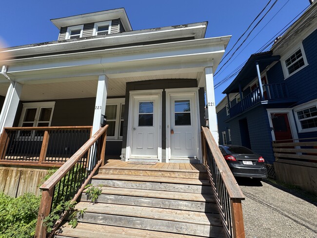 Building Photo - 227-227 Bonaccord St Unit 221