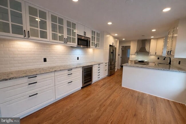 Photo - 1744 Lockerbie Ln