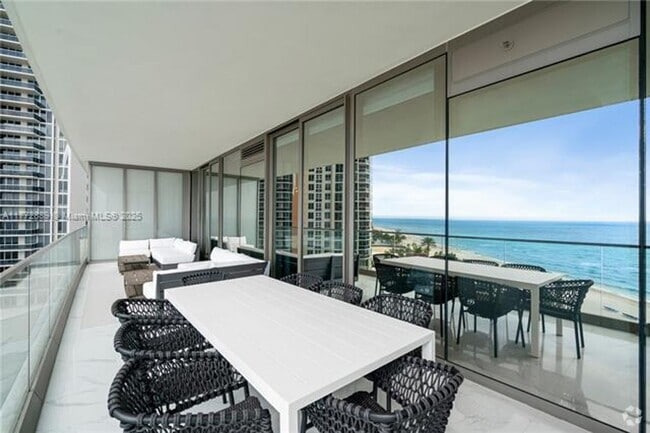 Building Photo - 18975 Collins Ave Unit 18975 Collins Ave appt 602 Rental